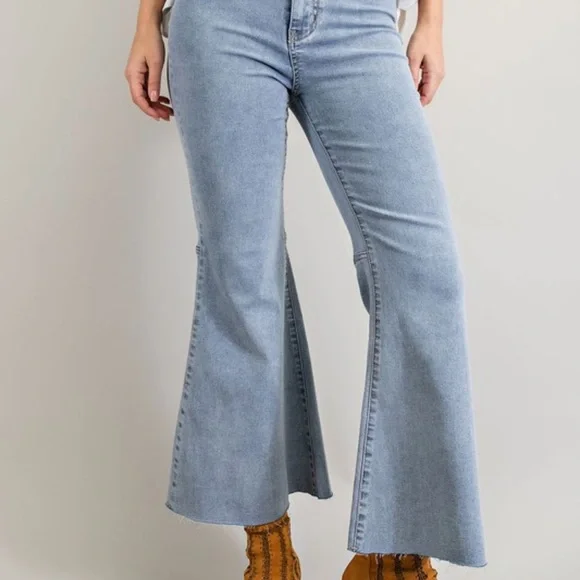 Ankle Cropped Jeans - Picture 2 of 5